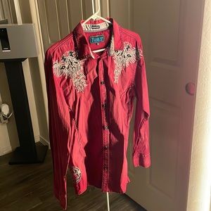 Signature Roar shirt